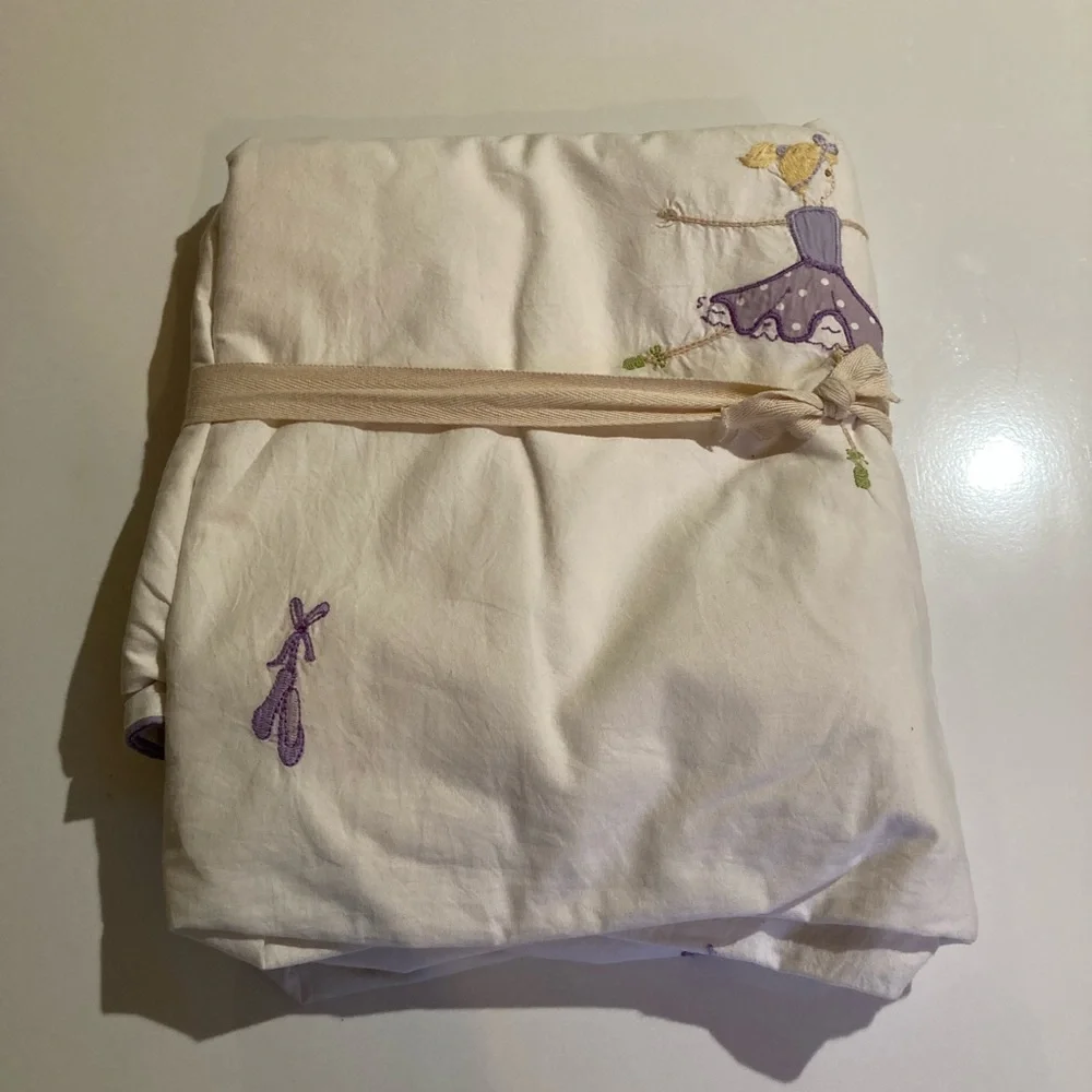 Pottery barn kids New Duvet cover (white with ballerina design / print)
